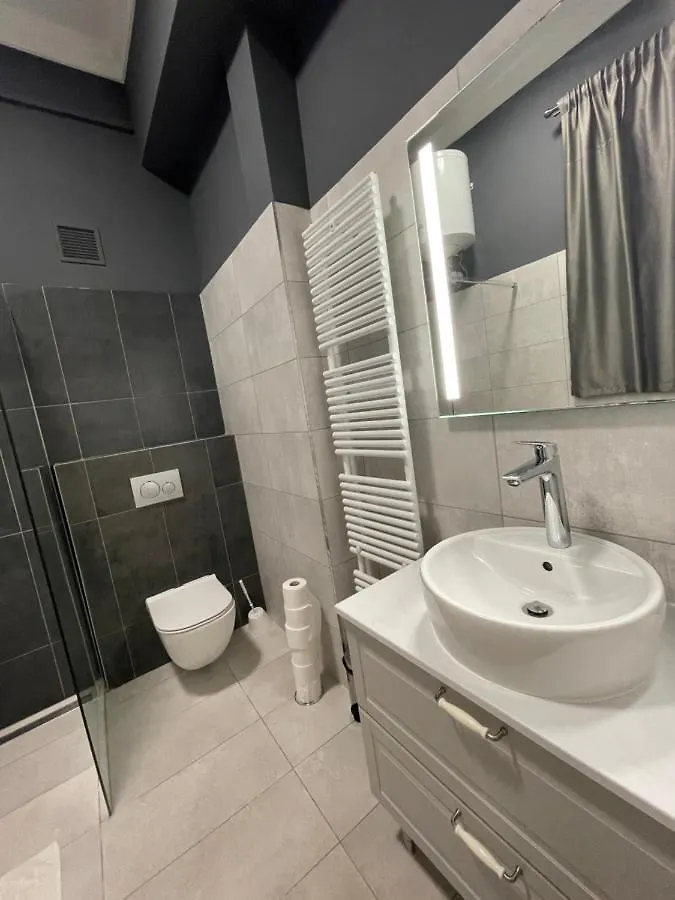 Flower Apartment Budapest 0*,